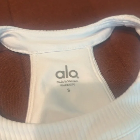 Women’s Alo Set White Tank and High Waste Leggings Size Small - Picture 3 of 4